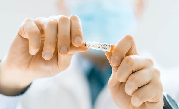 Comment prévenir l'agressivité chez les chatons lors des séances de jeu?